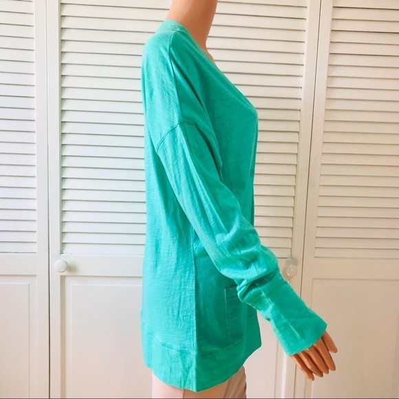 Price firm EXPRESS Green Deep V-Neck Long Sleeve Button Up Cardigan Size Large - Picture 4 of 7